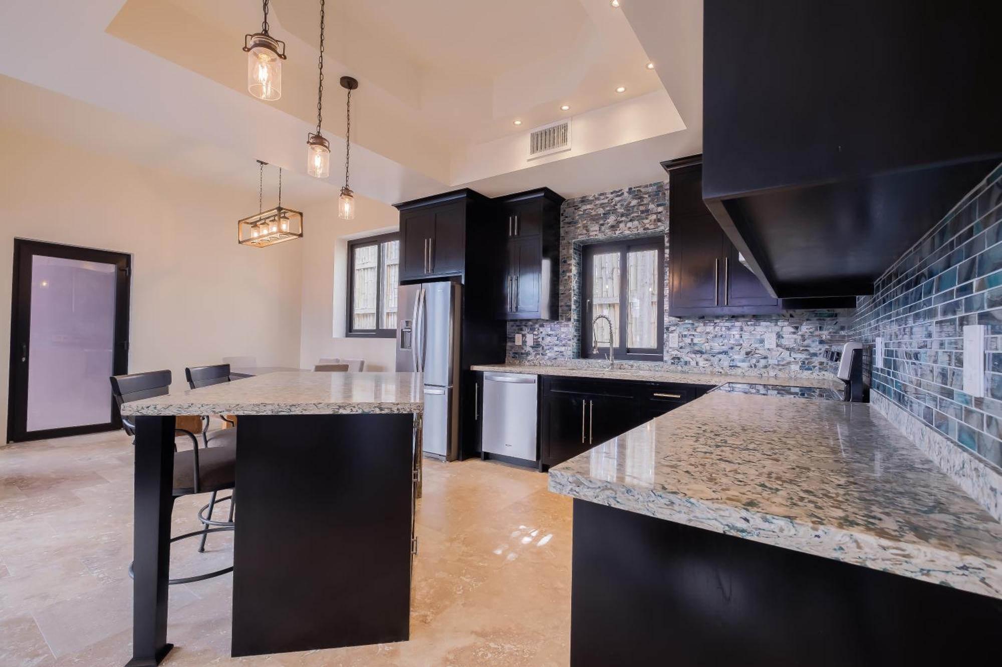 Diamante Beachfront Suites 圣佩德罗 外观 照片