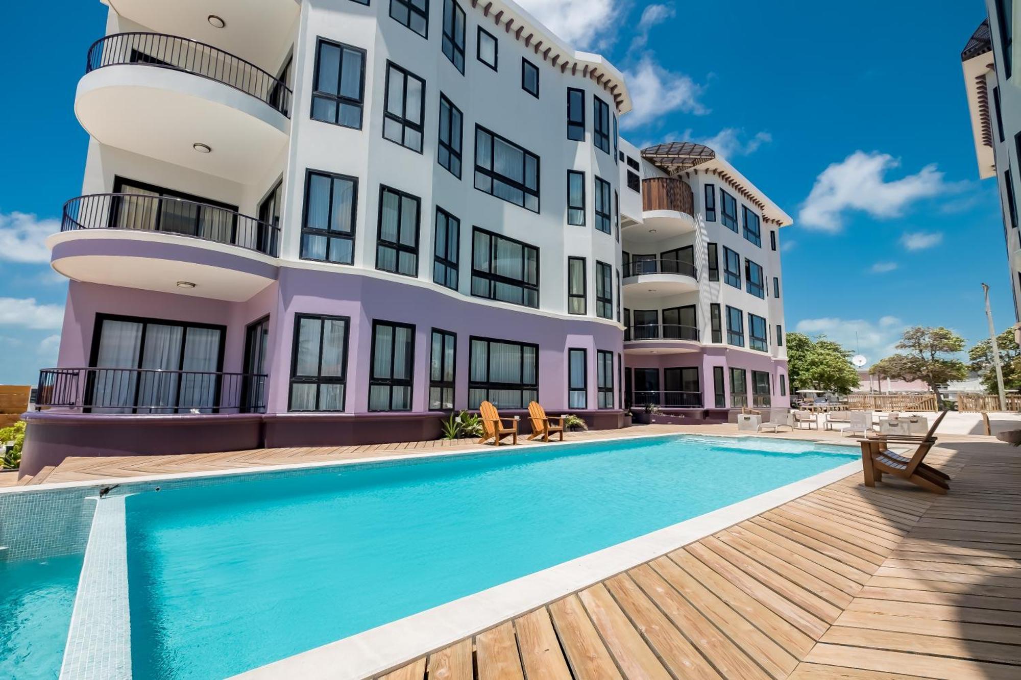 Diamante Beachfront Suites 圣佩德罗 外观 照片