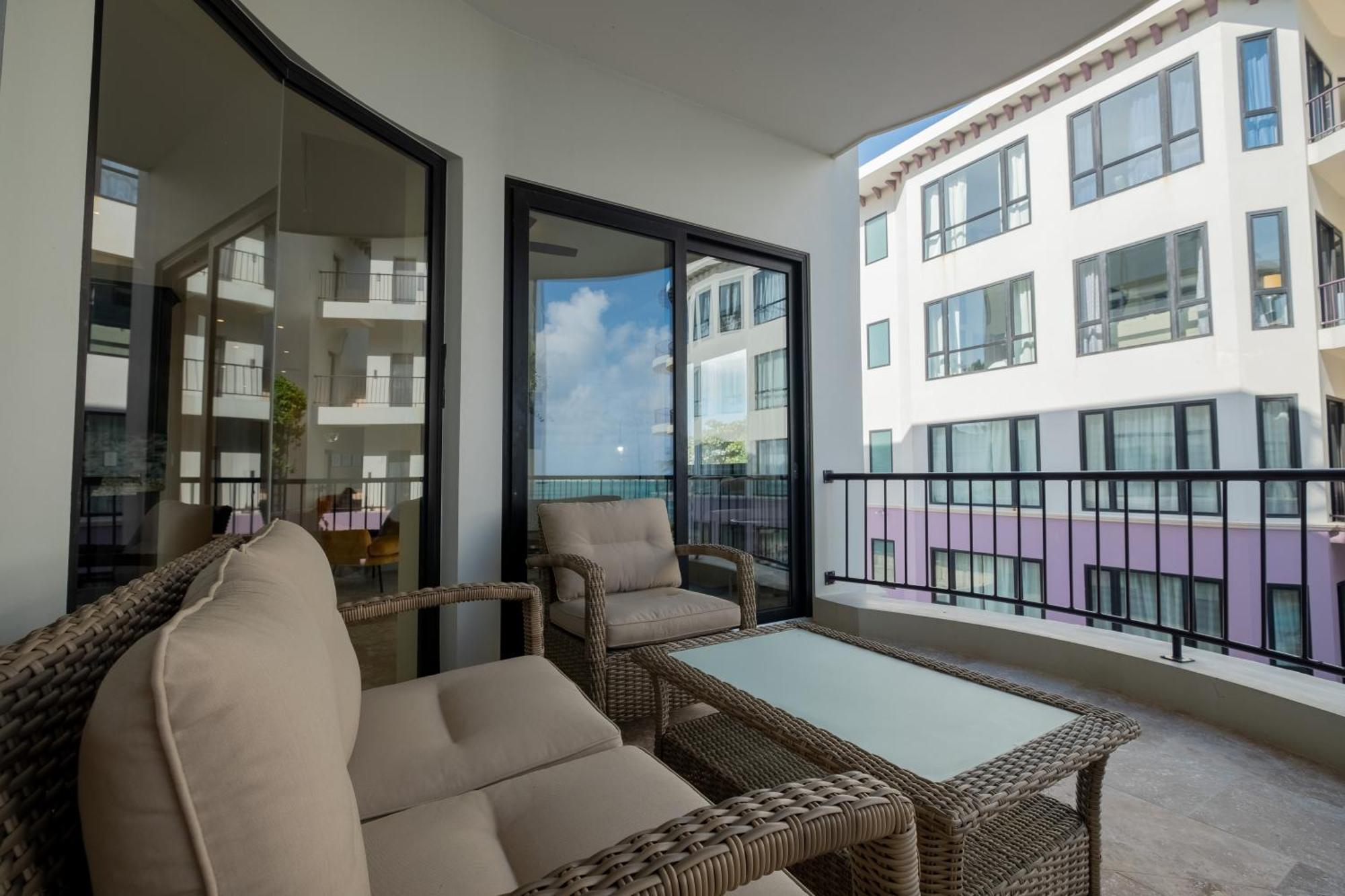 Diamante Beachfront Suites 圣佩德罗 外观 照片